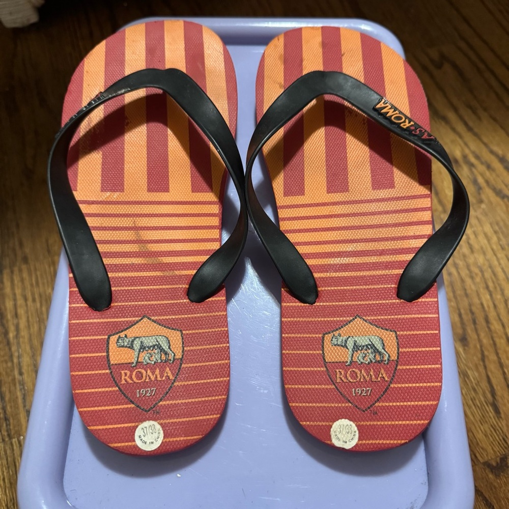 AS Roma Red, Orange, & Black Sandals 🩴 Size 7/8 US, 37/38 EU